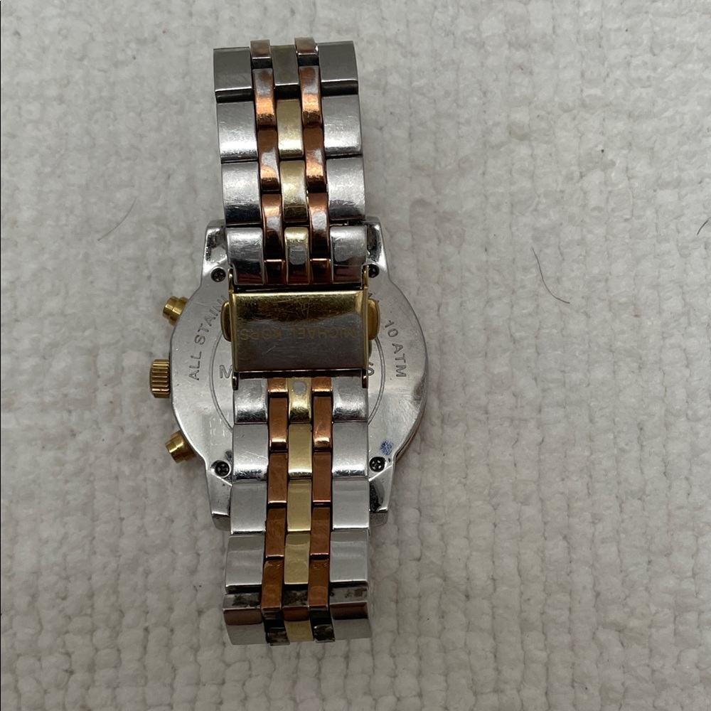 Michael Kors Silver and Gold Watch with White Dial - Picture 4 of 5
